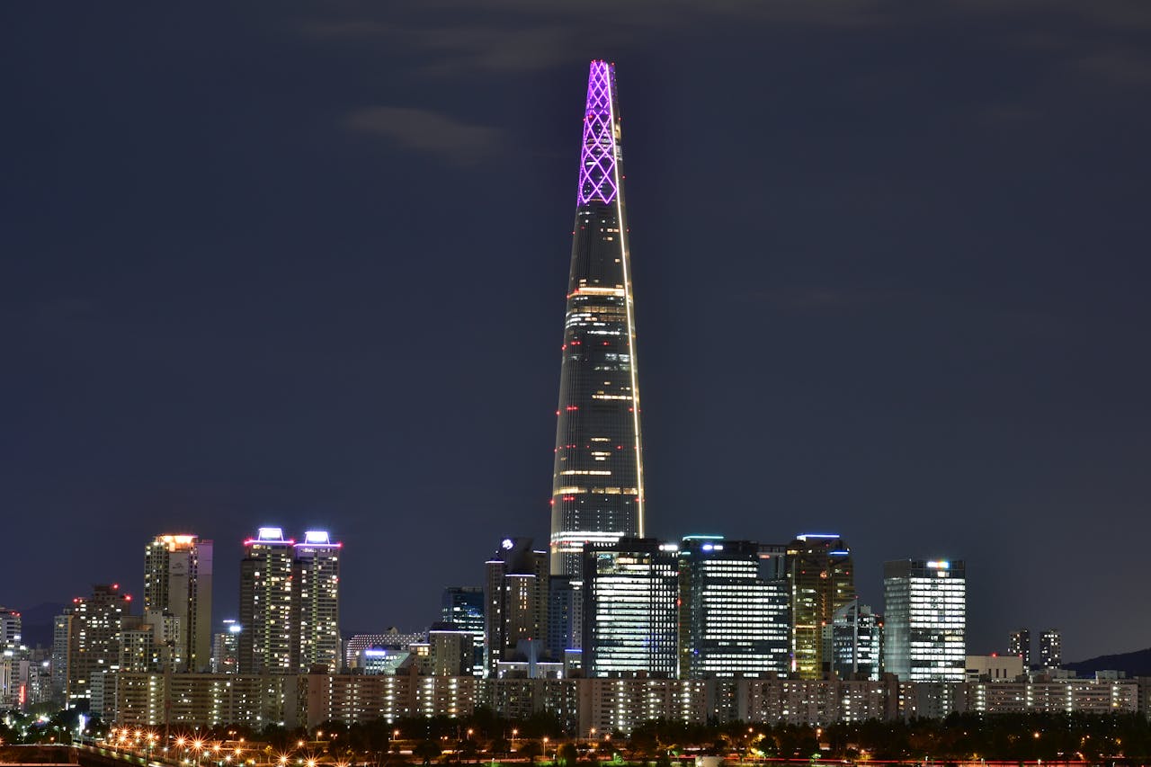 The Lotte World Tower in Seoul 